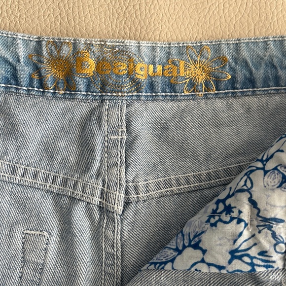 NWT - Desigual Women’s Denim Short with Floral Skirt - US Size 4 - Picture 8 of 15